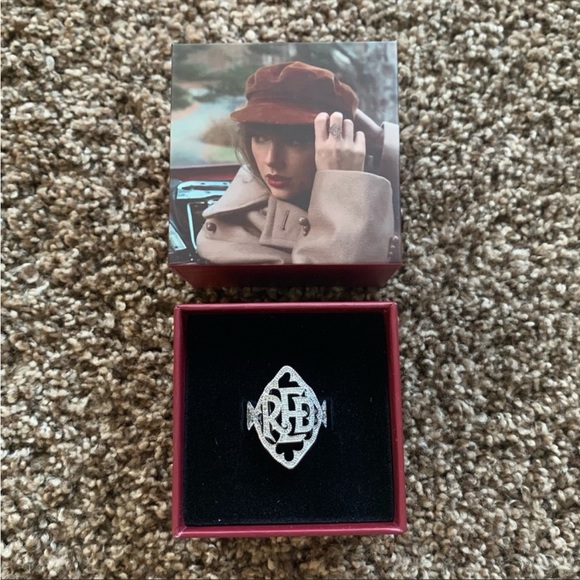 NEW Taylor Swift RED (Taylor’s Version) Album Ring - Picture 1 of 8